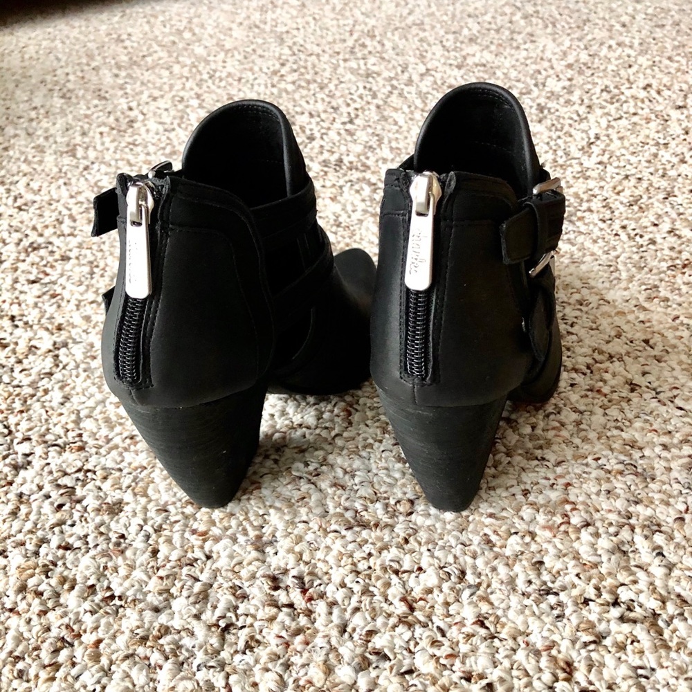 Charles by Charles David cut out booties - Picture 3 of 6